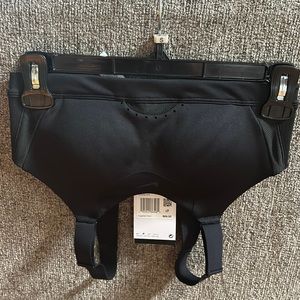 Black Nike Alpha Sports bra, Size Small (A-C cup) New With Tags